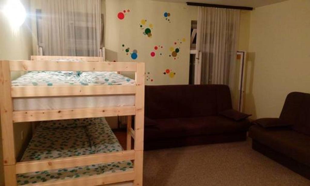 Tufna Hostel *